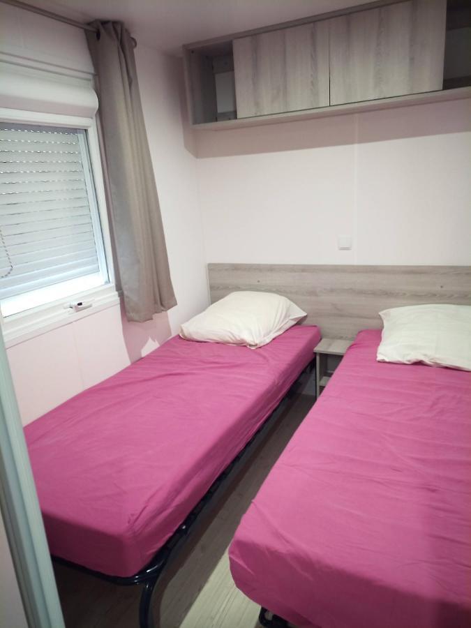 Mobil-Home Tout Confort A 300M De L'Ocean Saint-Brévin-les-Pins Esterno foto